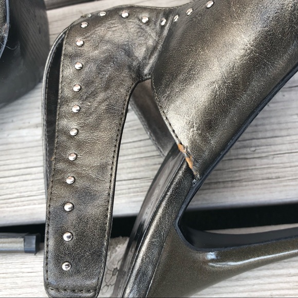 Carlos Santana Studded Platform Heels - Picture 5 of 7